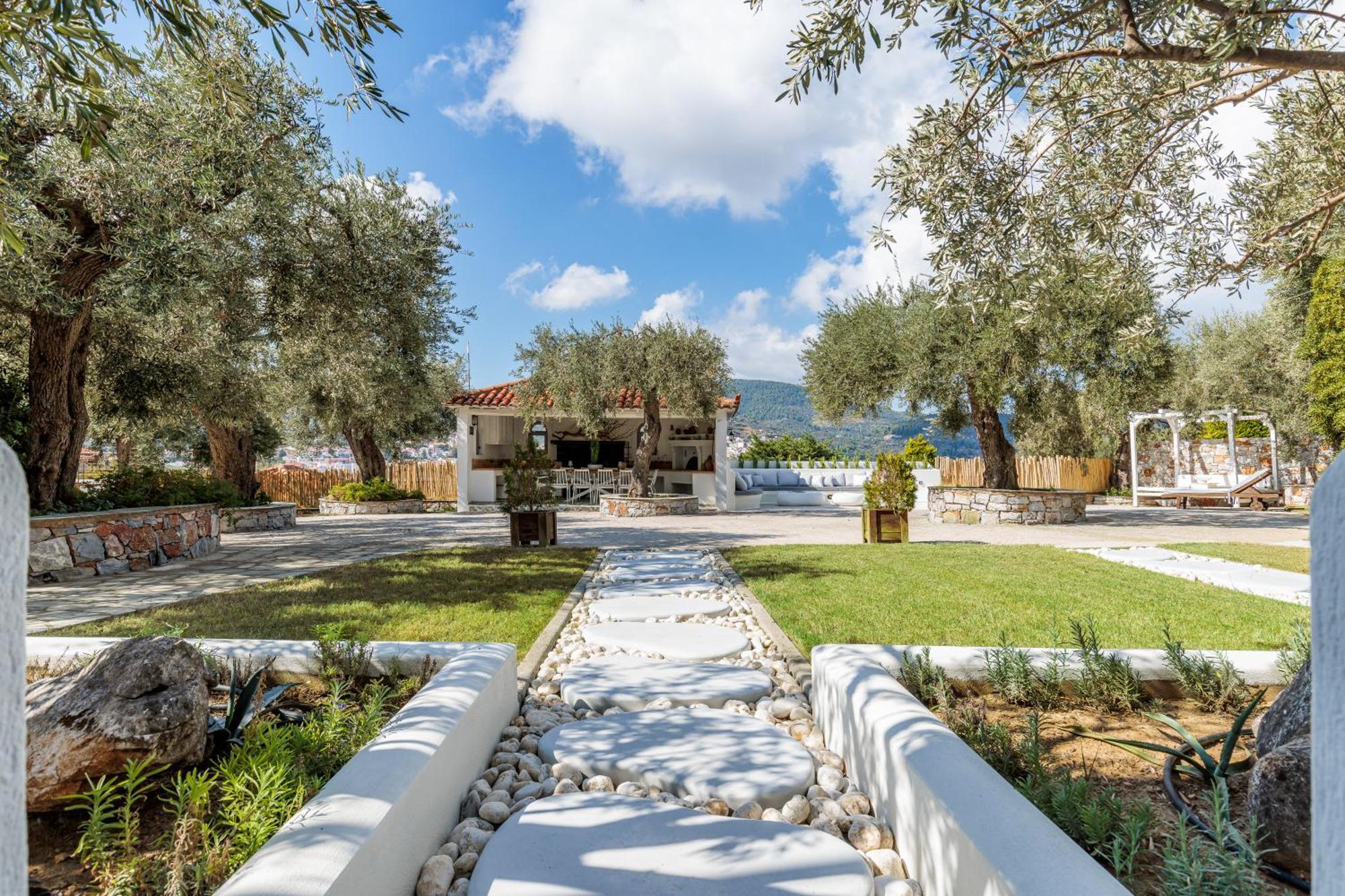 Evlalia Studios & Villas Скопелос Экстерьер фото